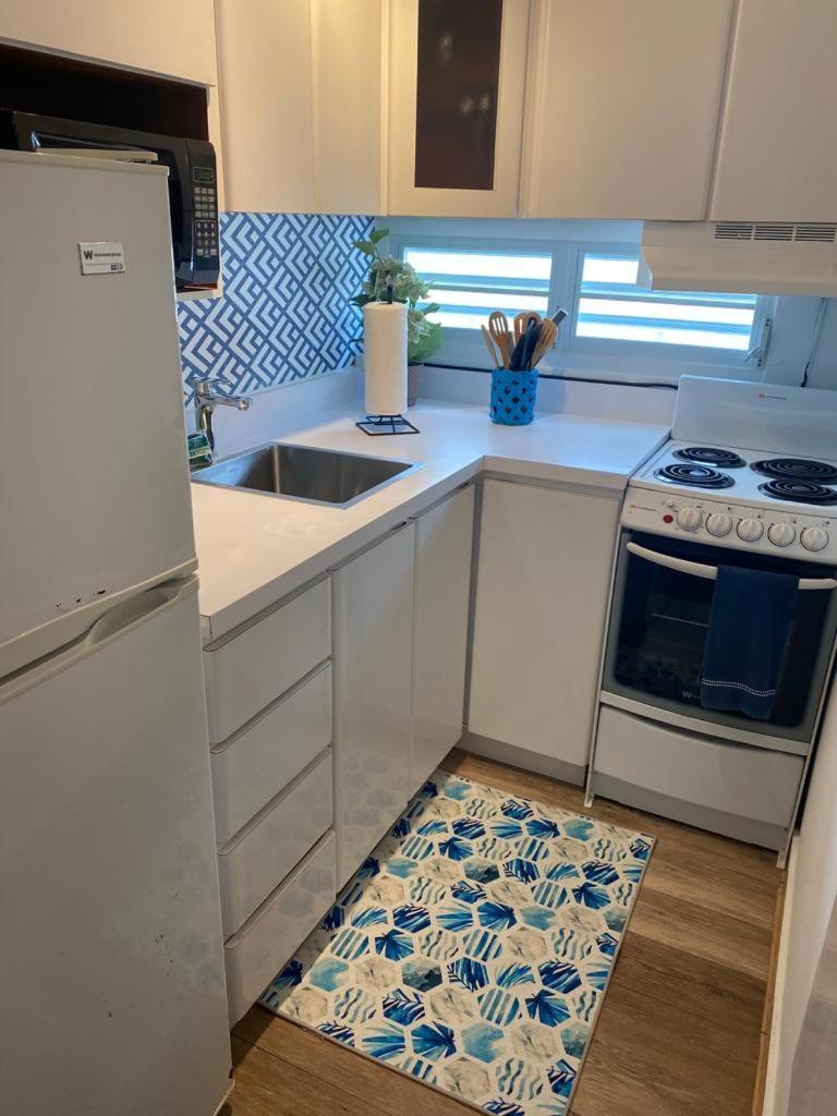 Kasa Ocean Breeze Beachfront Condo Pool San Juan Bagian luar foto