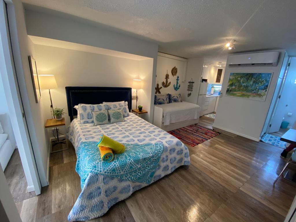 Kasa Ocean Breeze Beachfront Condo Pool San Juan Bagian luar foto