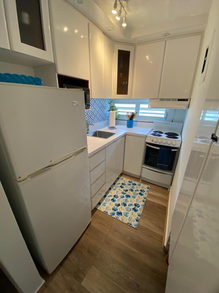 Kasa Ocean Breeze Beachfront Condo Pool San Juan Bagian luar foto